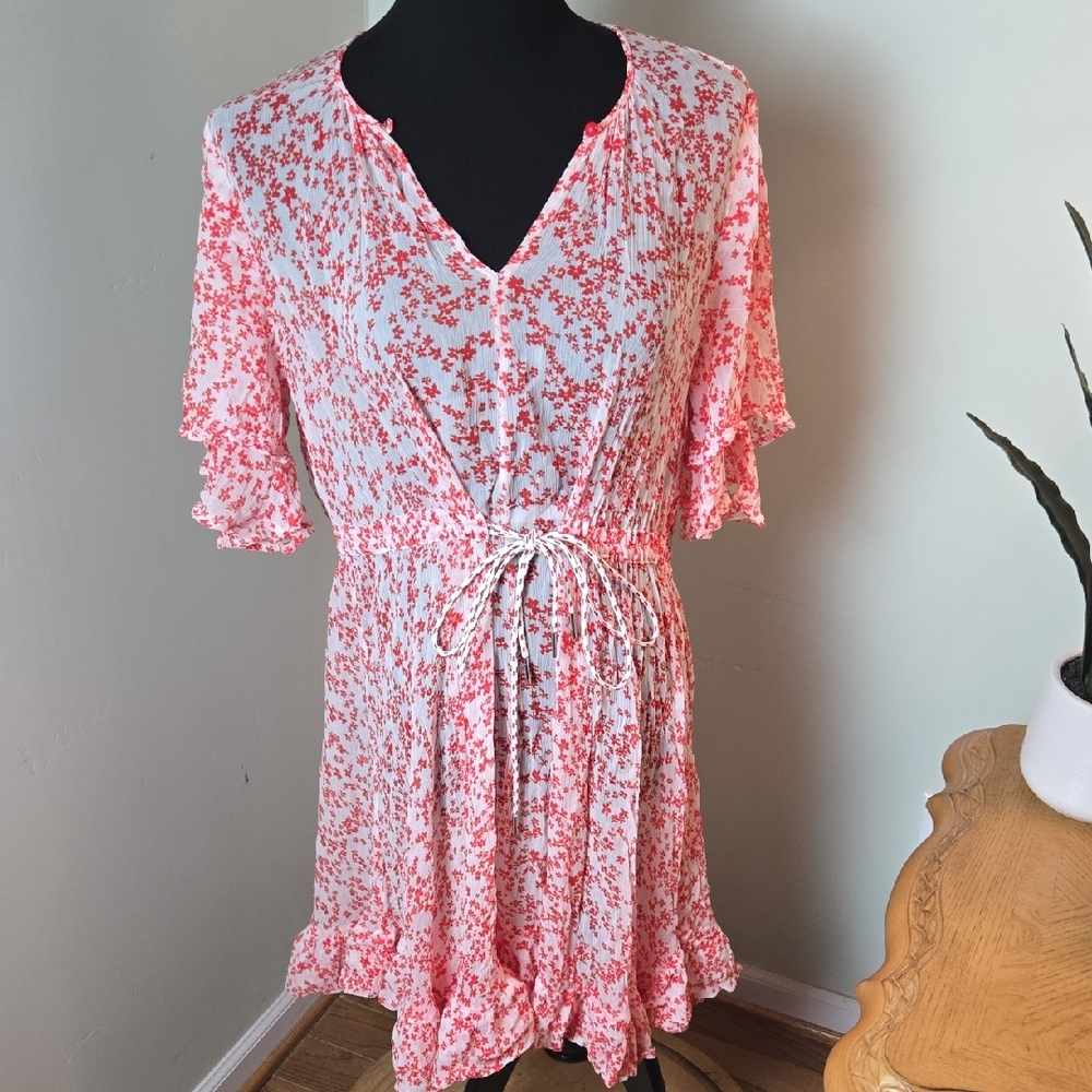 Pferdgarten Baum Und Red And White Dress
